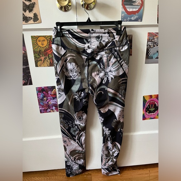 Free People Movement Wave Crush Leggings in Black Combo - Picture 3 of 6